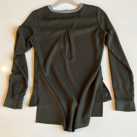 Blouse V neck style Dark green ribbed collar RW&Co - Picture 2 of 7